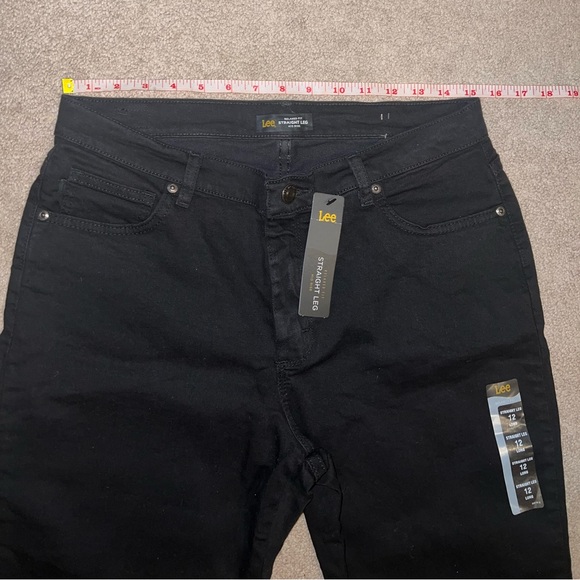 🌸Lee Women's Relaxed Fit Straight Leg Jean - Picture 8 of 9